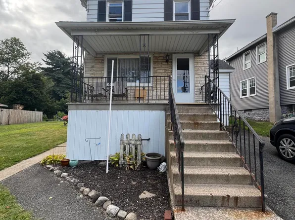 215 Main St, Blakely, PA 18447