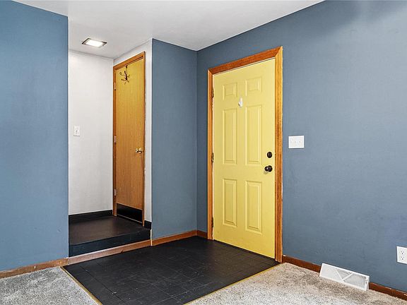 5th image of 336 Lincolnshire Blvd