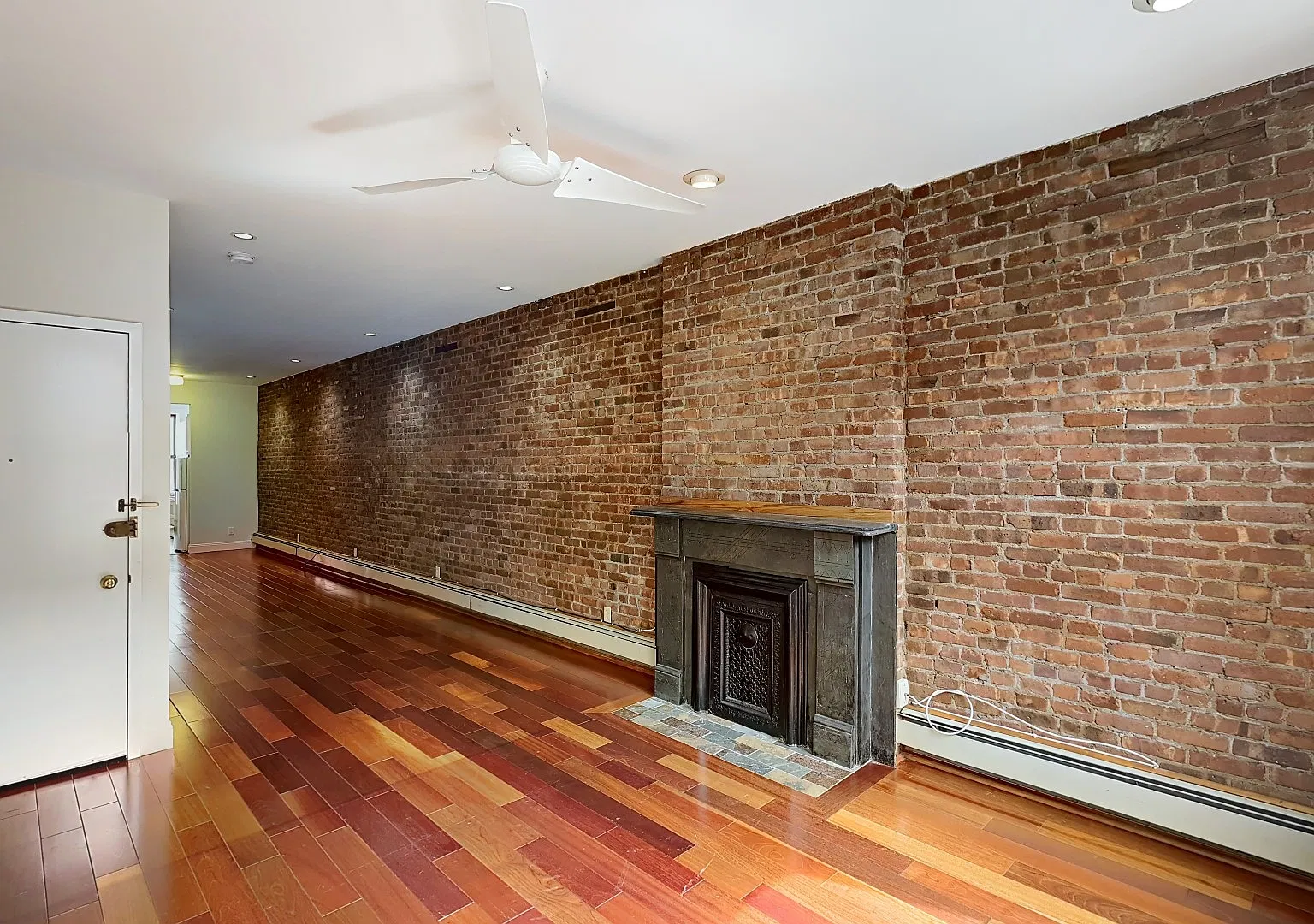 118 Bedford Avenue — Photo 1