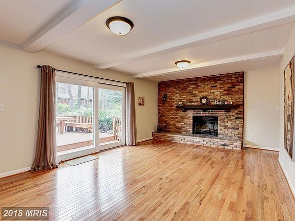4th image of 2266 Glenmore Terrace