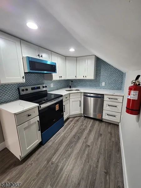 2 bed, 1.5 bath, $2,249 — Photo 4