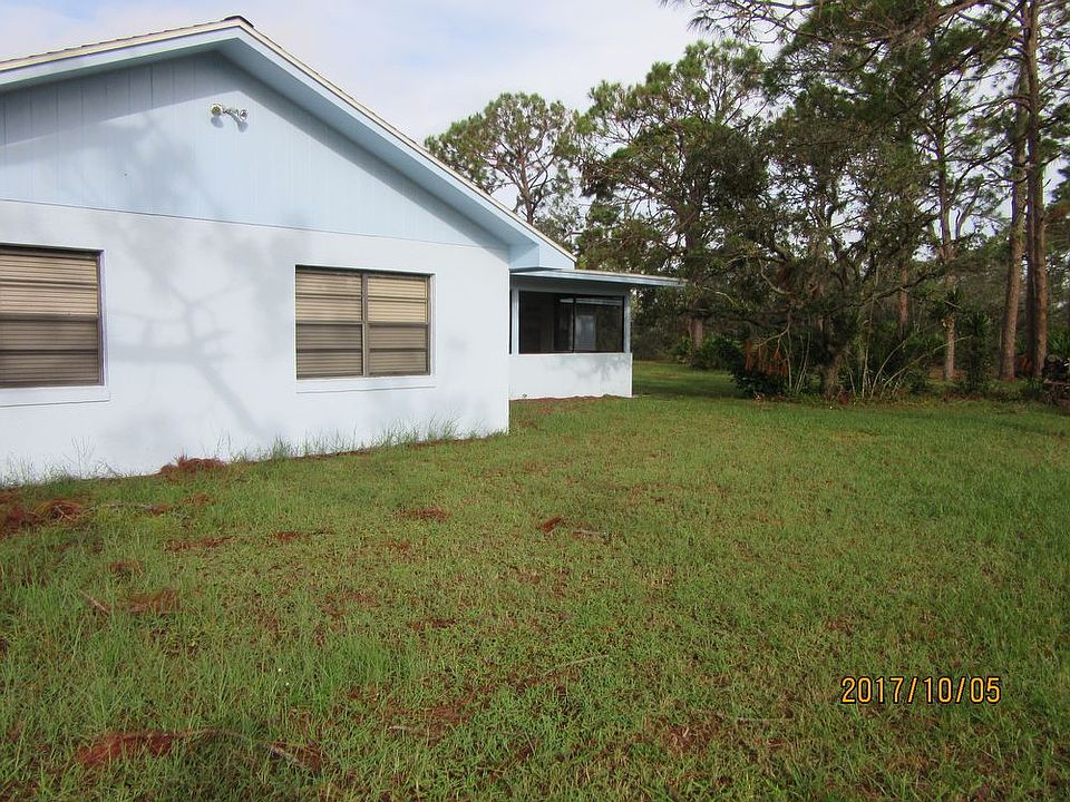 2nd image of 541 Washington Pl