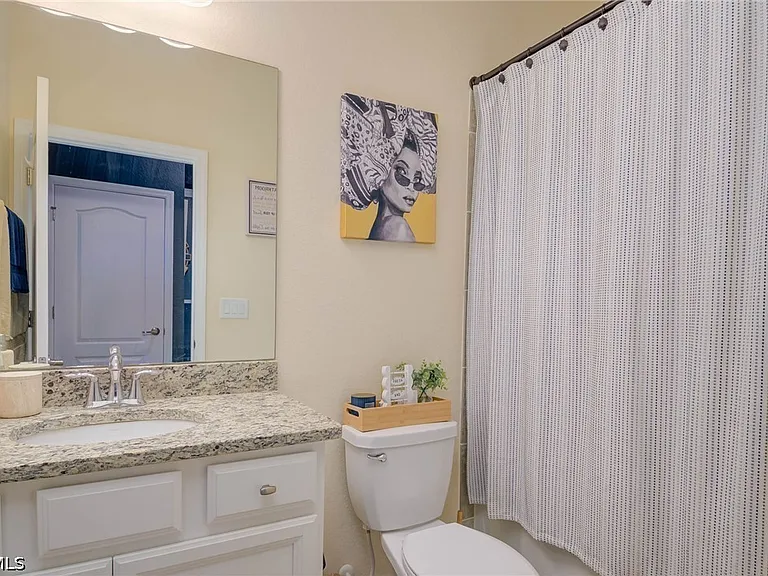 3652 E Hampton Cir — Photo 17