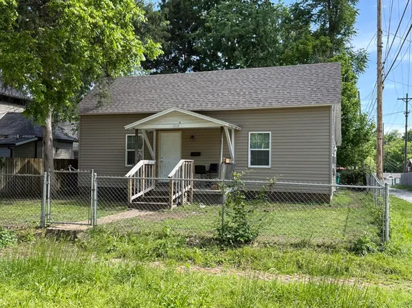1010 W Scott Street, Springfield, MO 65802