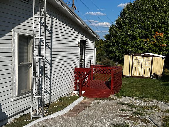 2nd image of 325 Gayle Ave