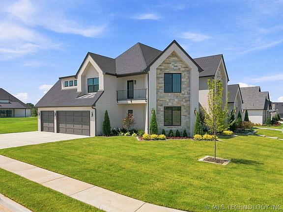 5th image of 320 W 138th St