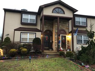 44 Marc Dr, Dayton, NJ 08810