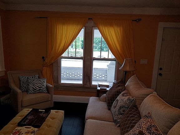 5th image of 212 W Myrtle St