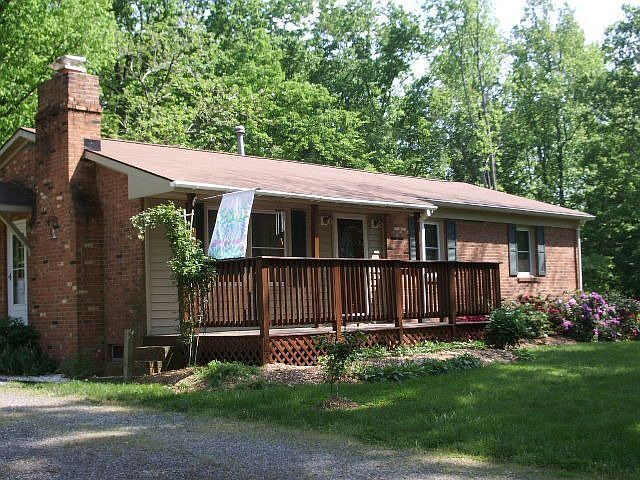 Brick rambler Front View