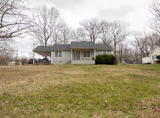 318 Melon Dr, Camden, TN 38320