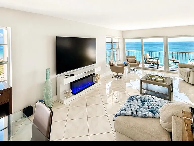 1021 Hillsboro Mile Bch #1008 — Photo 2