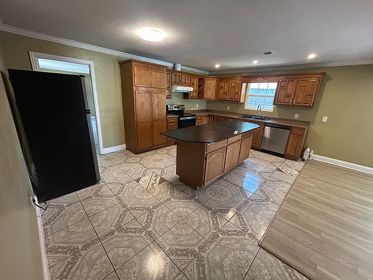 402 Nickens Rd — Photo 5
