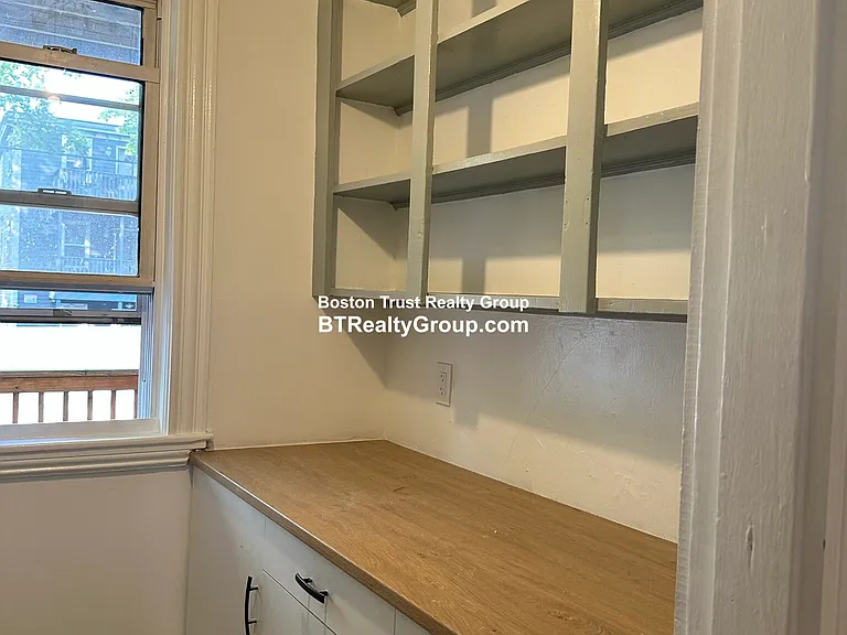 22 Hosmer St #1 — Photo 12