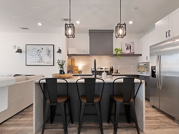 5th image of 2000 Edison Park Ln
