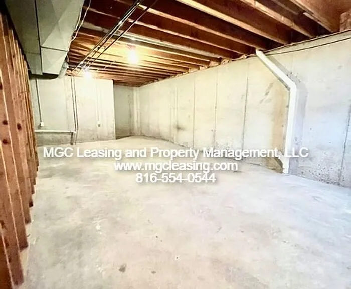 507 N Foxridge Dr — Photo 12