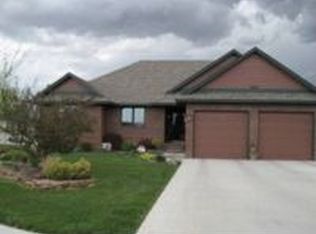 2103 Indigo Ave, Garden City, KS 67846