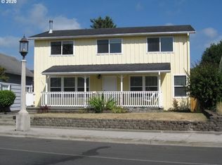 425 N Holladay Dr, Seaside, OR 97138
