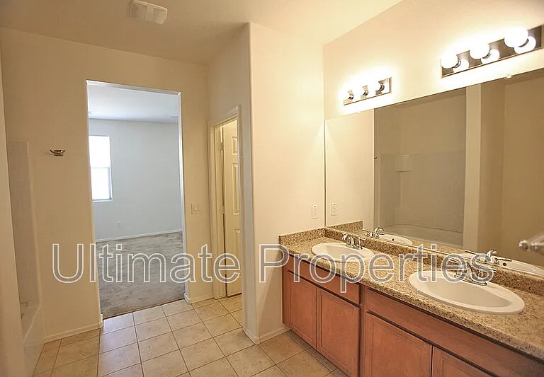11538 W Redfield Rd — Photo 19