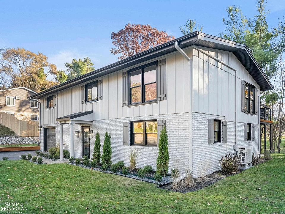 1st image of 431 Fairlane Dr