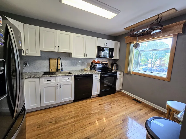 613 Augusta Cir — Photo 8