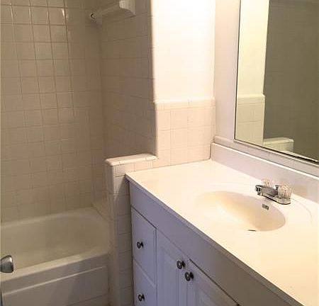 5th image of 2424 SE Seventeen Street Cswy #206B