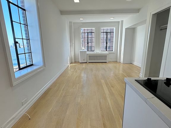3rd image of 45 Tudor City Pl APT 1621
