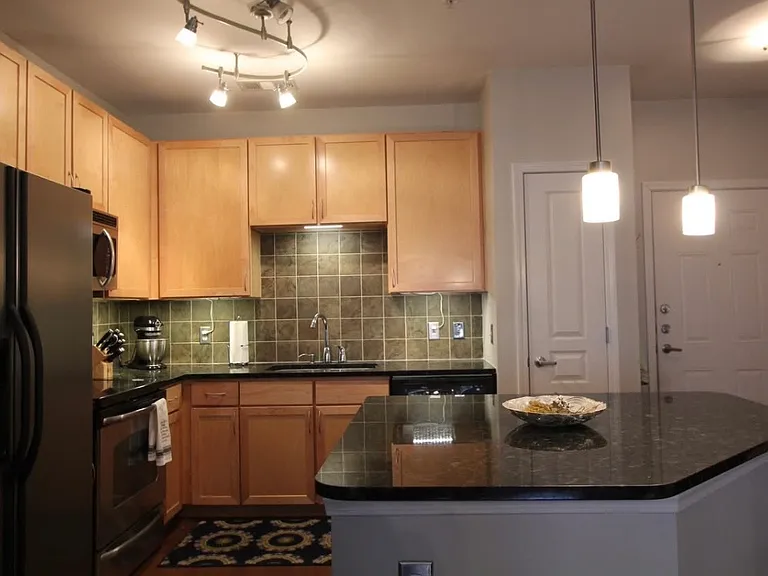 3000 Vanderbilt Pl #218 — Photo 6