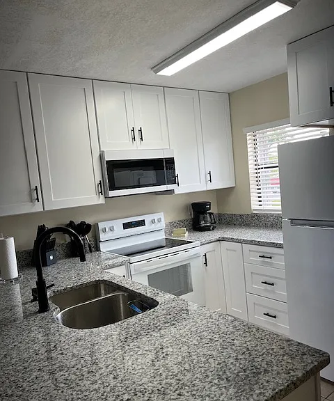 26485 Rampart Blvd #E2 — Photo 7