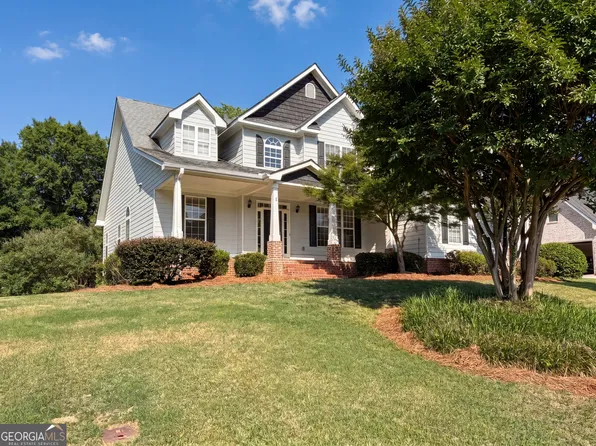8111 Crestview Dr SE, Covington, GA 30014