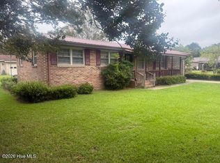 406 N Wilkes St, Chadbourn, NC 28431