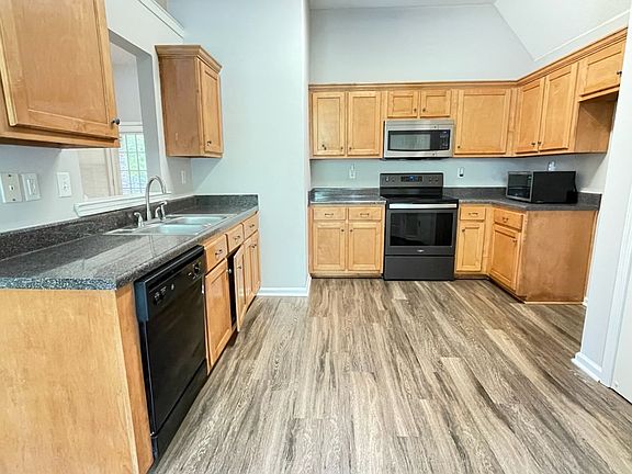 3rd image of 5616 Corvin Ln