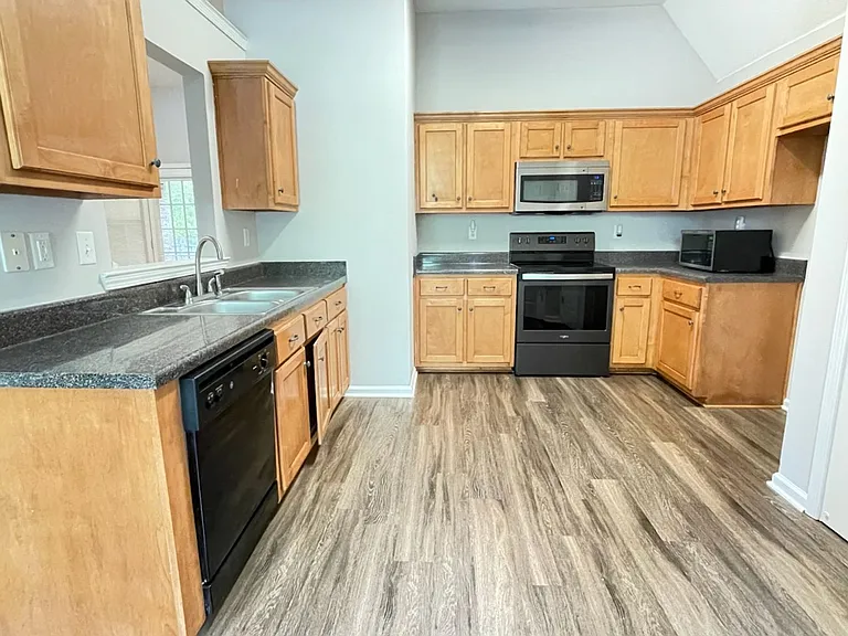 5616 Corvin Ln — Photo 3