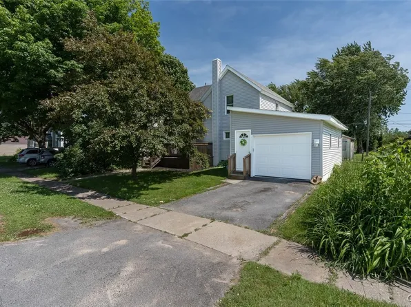 92 Riverside Dr, Deferiet, NY 13628