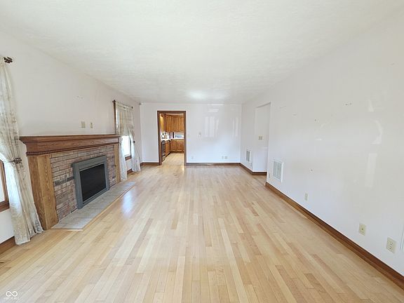 2nd image of 1018 S West St