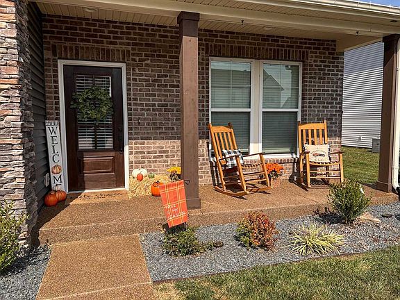 3rd image of 5392 Bloomsbury Ct