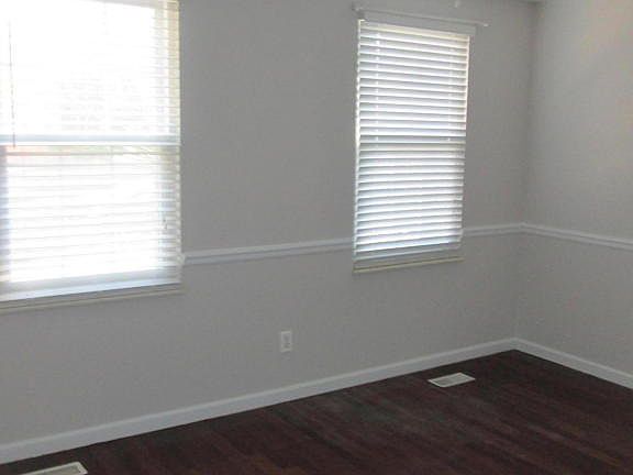 4th image of 6049 Warrenpark Ln