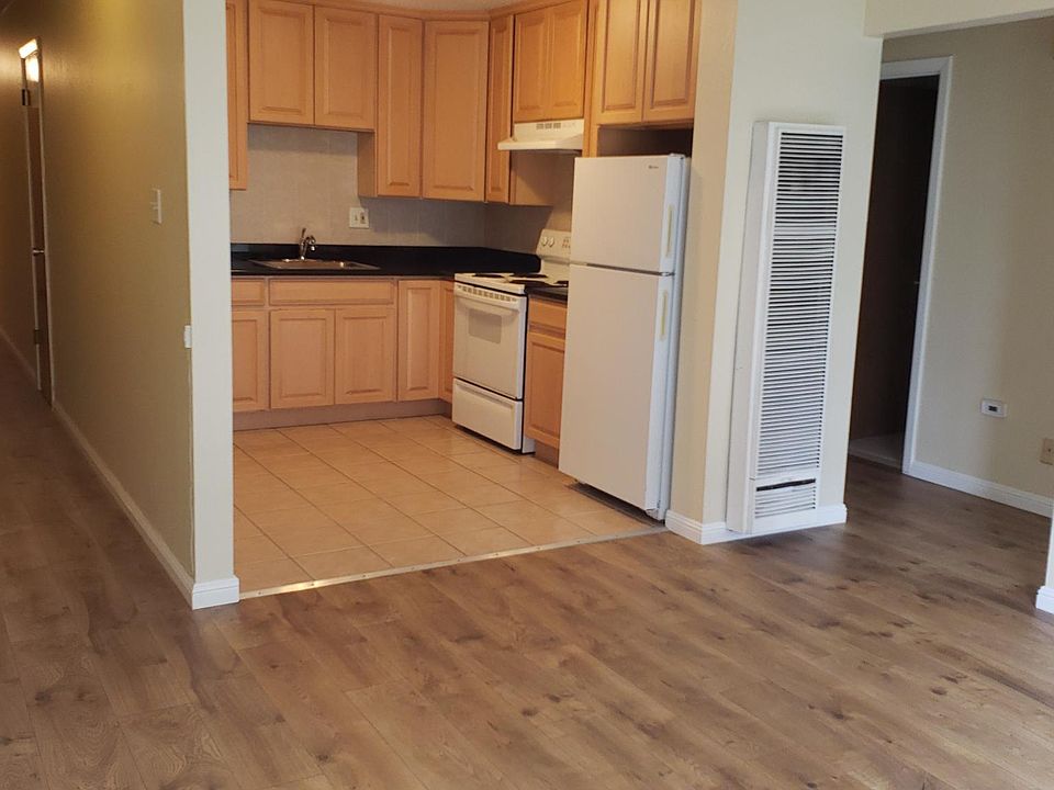 1st image of 1255 10th Ave #3
