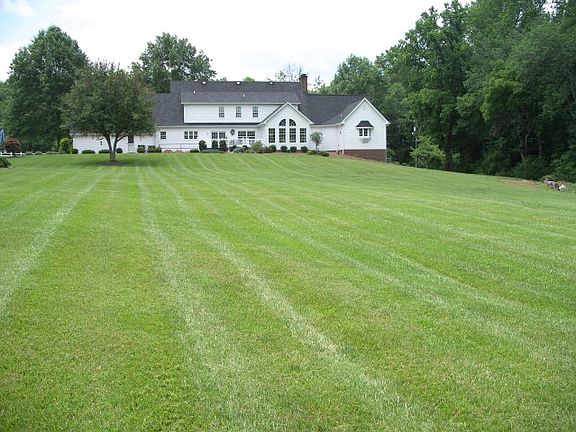 5th image of 369 Country Club Road Ext