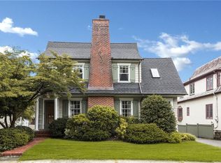 11 Rockridge Rd, Mount Vernon, NY 10552