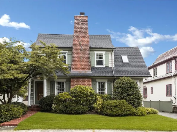 11 Rockridge Road, Mount Vernon, NY 10552