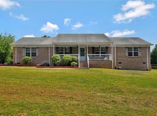 7550 Soap Stone Rd, Jetersville, VA 23083