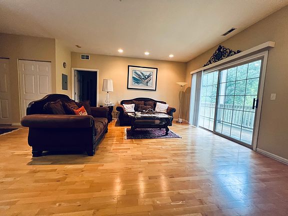 3rd image of 34435 N Old Walnut Cir Unit 204