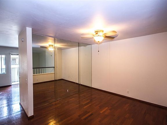 3rd image of 3233 Caminito Eastbluff