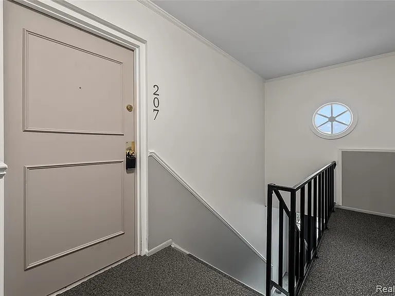 803 Plate St #207 — Photo 6