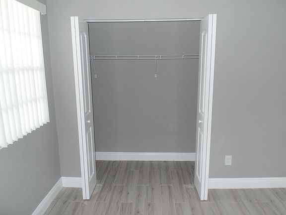 5th image of 1255 SW 46th Ave #2103