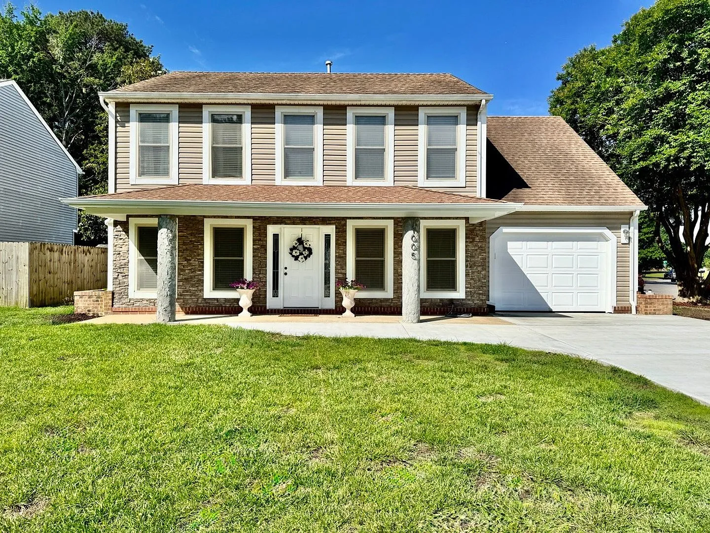 Available 11-06-26! A Unique Home in Wesleyan Chase - All Appliances Convey - Pet-Friendly! — Photo 4