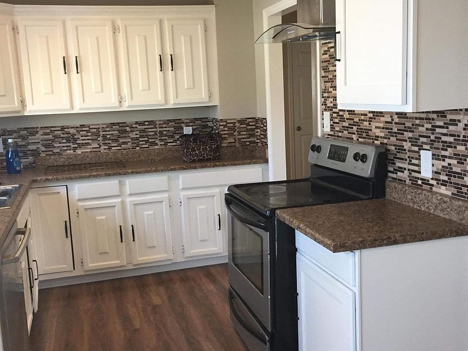 1st image of 859 W Riley Cir