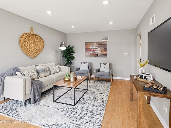 3rd image of 3762 N Odell Ave