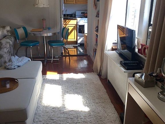 4th image of 244 W 72nd St APT 9E