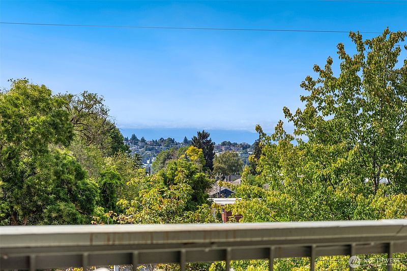 5th image of 732 11th Avenue E #305